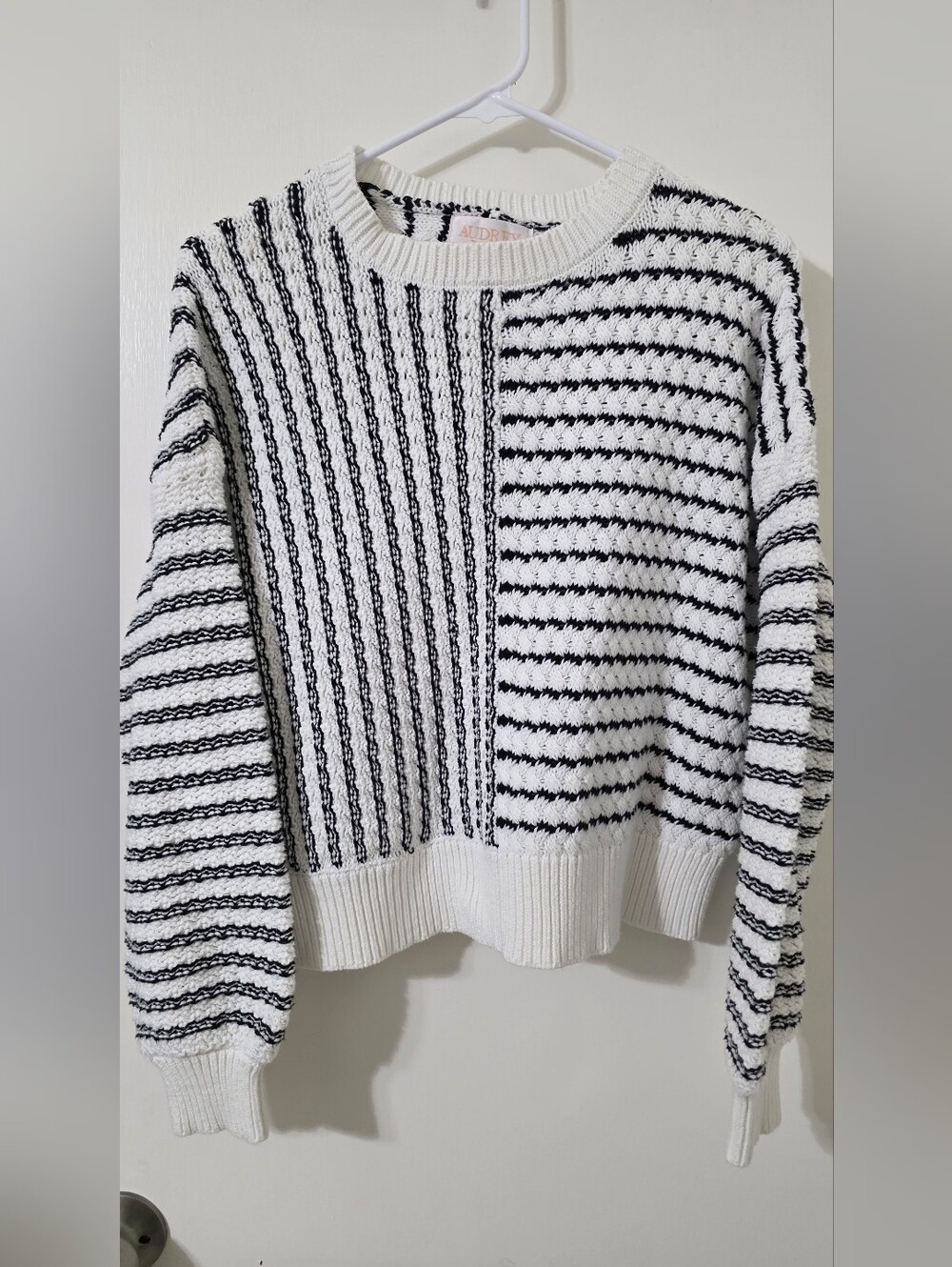 Audrey Parks Black & White Striped Crewneck Sweater Cropped, Large
